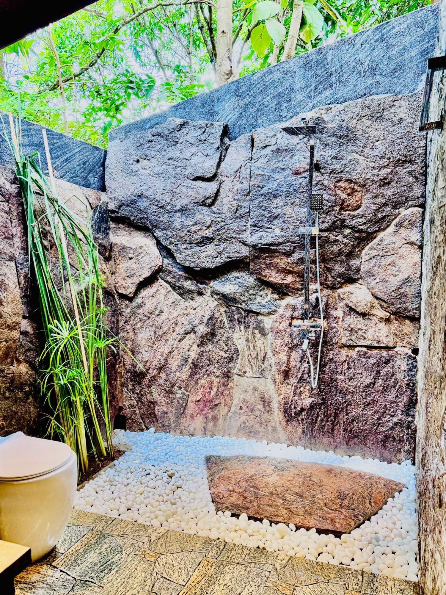 Hotel Woodland Sanctuary Habarana Esterno foto